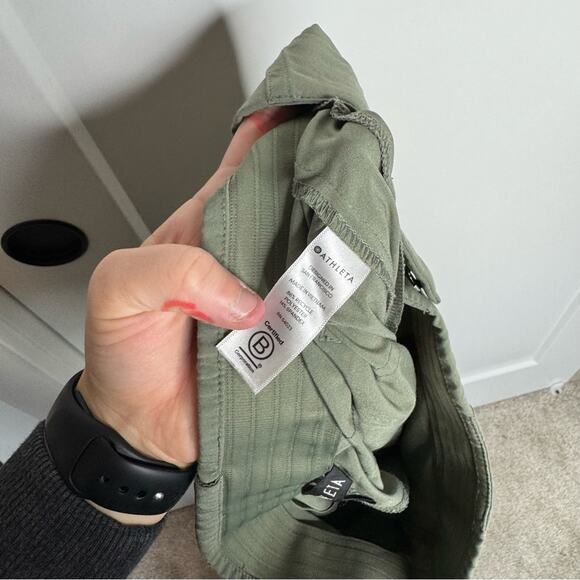 Athleta Tribeca Utility Crop Laurel Olive Green Straight Leg Pants Size 0 - Picture 6 of 7